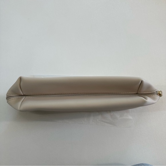 Burberry Logo Clutch Toiletry Bag Cosmetic Travel Bag Beige Polyester NWT - Picture 12 of 12